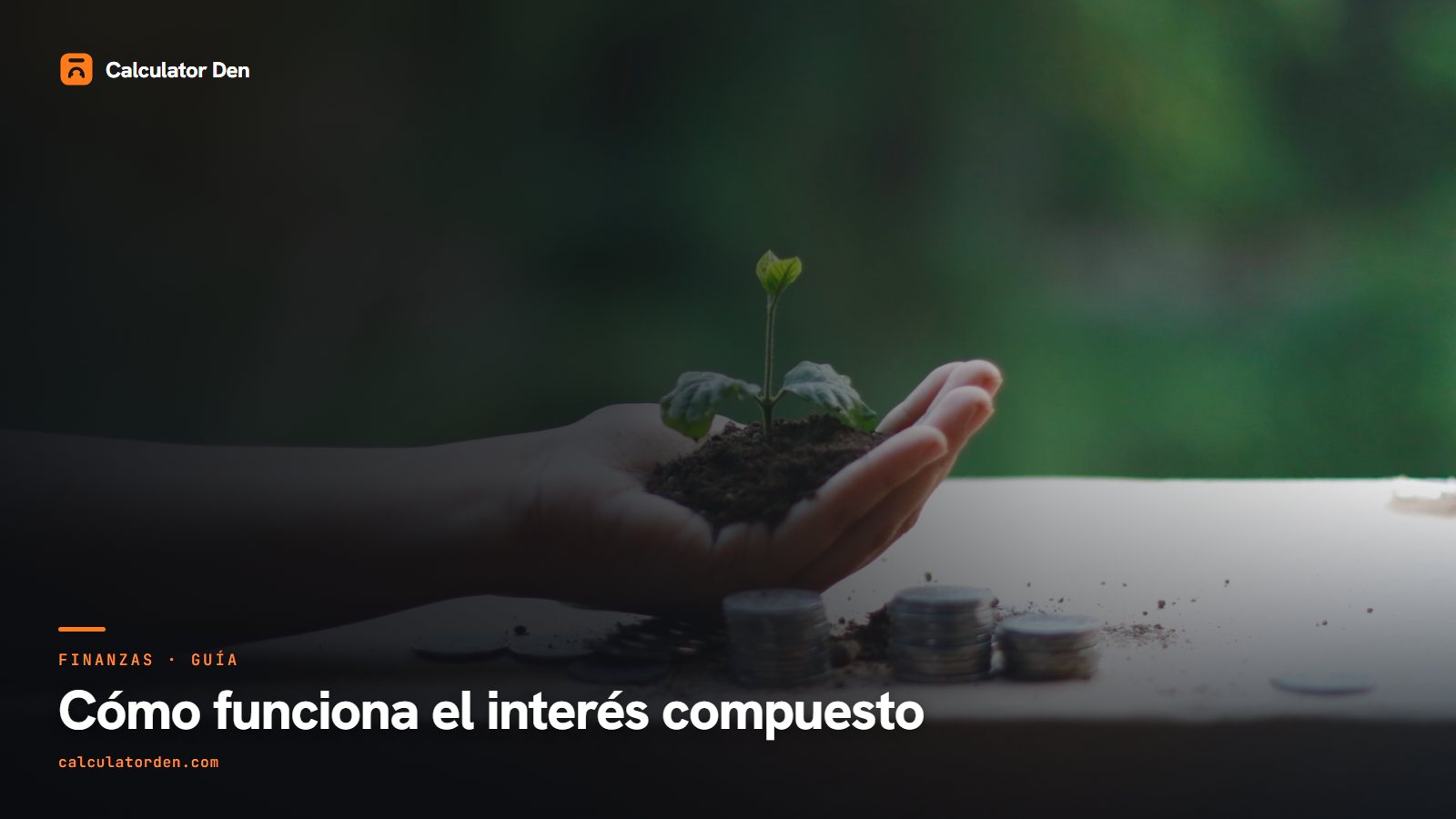Un tarro de cristal con monedas y una pequeña planta, que ilustra el ahorro que crece con el interés compuesto