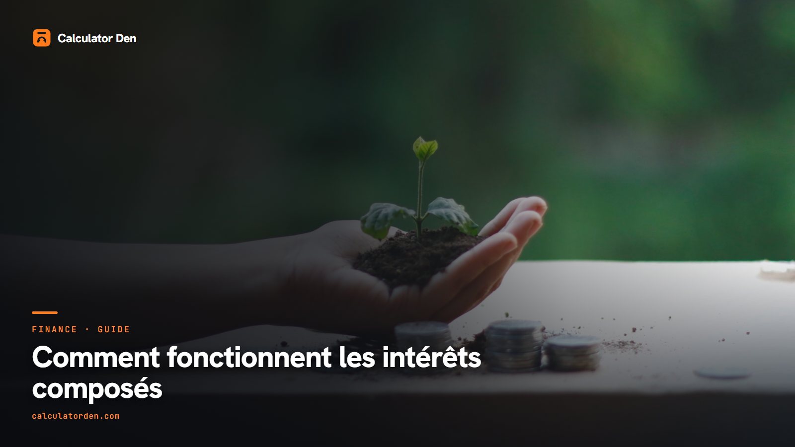 Un bocal en verre rempli de pièces avec une petite plante, illustrant l'épargne qui grandit par les intérêts composés
